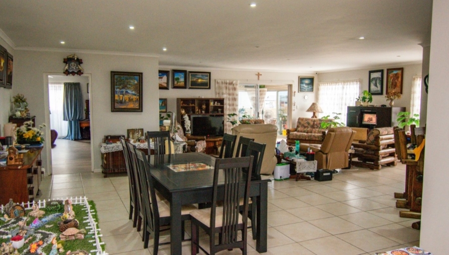 3 Bedroom Property for Sale in Noorsekloof Eastern Cape